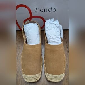Blondo Women's Hiliana Platform Tan Suede Closed Toe Cushioned Sandals Size 8.5